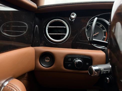 Used 2014 Bentley Flying Spur W12 AWD/4WD image 10