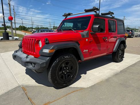 Used 2019 Jeep Wrangler Unlimited Sport AWD/4WD image 6