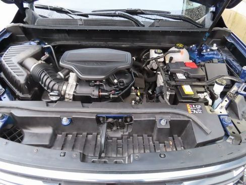 Used 2023 GMC Acadia AT4 w/ Technology Package image 13