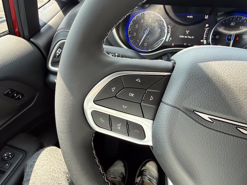 New 2027 Chrysler Pacifica Select FWD image 18