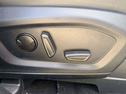 Used 2025 Ford Explorer Active w/ Active Comfort Package AWD/4WD image 30