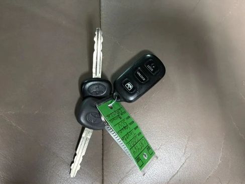 Used 2002 Toyota Sequoia SR5 AWD/4WD image 23