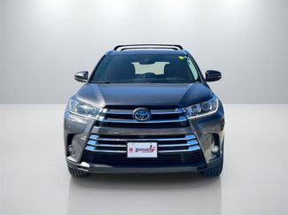 Used 2018 Toyota Highlander Limited Platinum video 2
