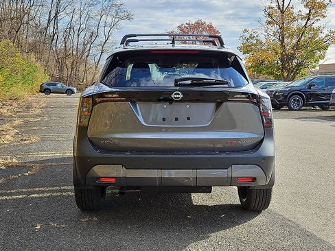 New 2026 Nissan Kicks SR w/ Cold Weather Package image 5