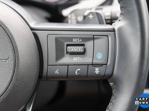 Used 2025 Nissan Pathfinder SV image 31