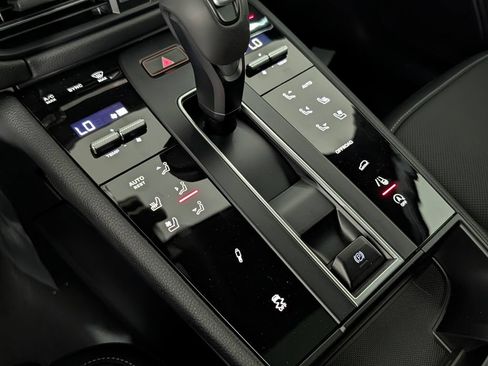 New 2026 Porsche Macan Turbo AWD/4WD image 34