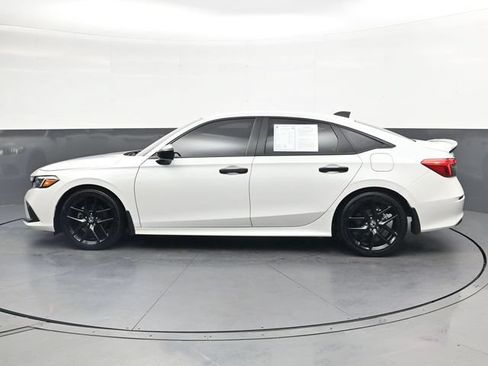 Used 2023 Honda Civic Sport image 8