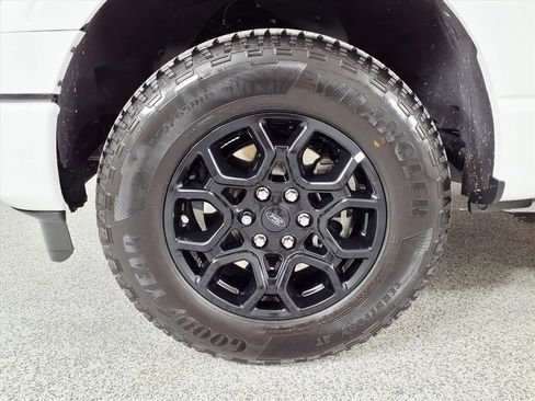 Used 2025 Ford F150 XLT w/ Equipment Group 302A MID image 25