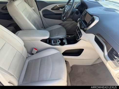 Used 2023 GMC Terrain Denali w/ Denali Premium Package image 32