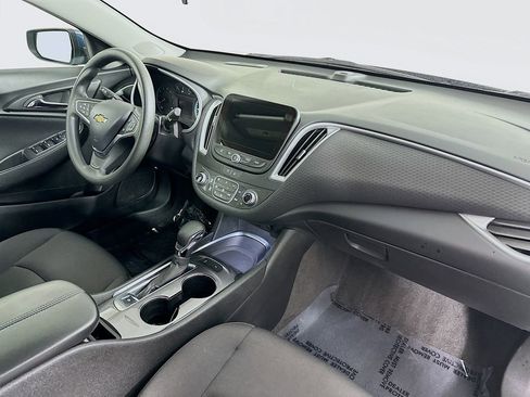 Used 2024 Chevrolet Malibu LT image 35