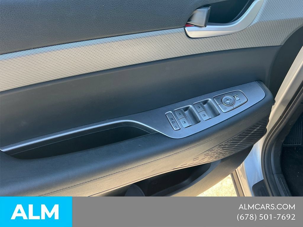 Used 2025 Hyundai Palisade SEL FWD image 11