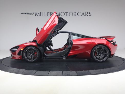 Used 2019 McLaren 720S Performance RWD image 14