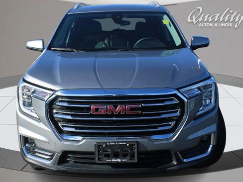 Certified 2024 GMC Terrain SLT image 9