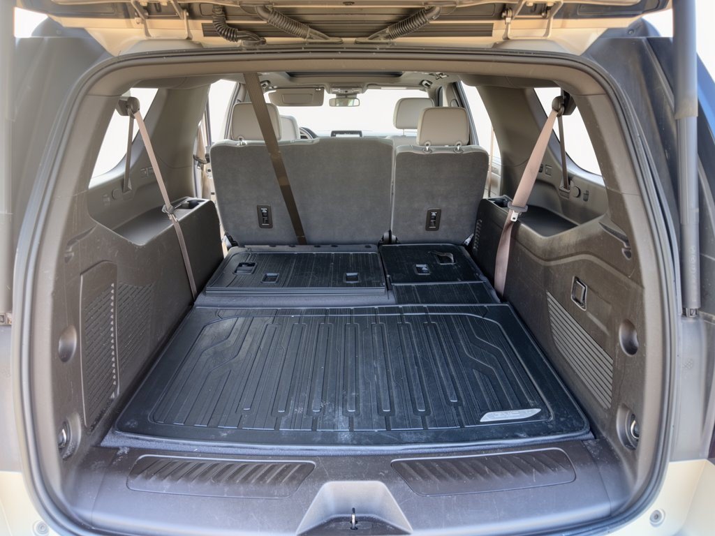 Used 2023 GMC Yukon XL SLT AWD/4WD image 28