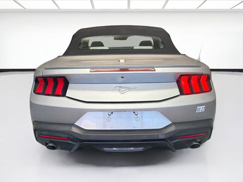 Used 2024 Ford Mustang Premium RWD image 5