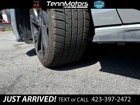Used 2022 Volkswagen GTI SE FWD image 9