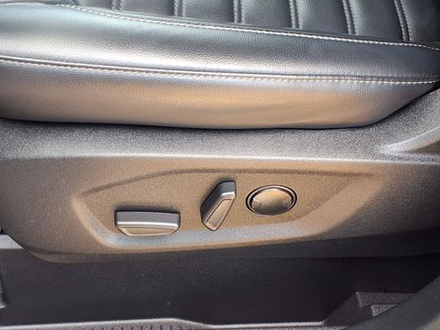 Used 2023 Ford Edge SEL w/ Convenience Package AWD/4WD image 4