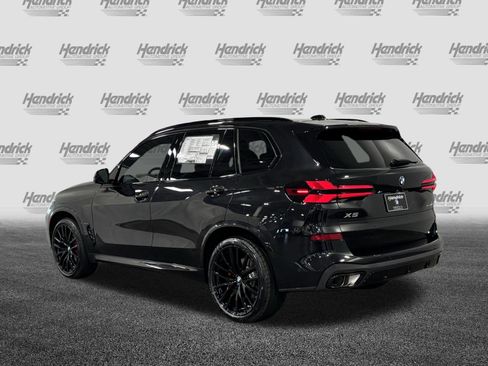 New 2026 BMW X5 xDrive40i w/ M Sport Package AWD/4WD image 7