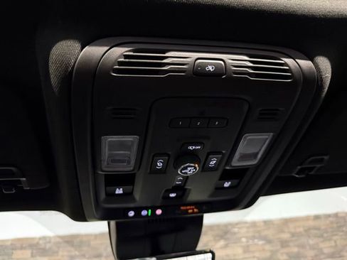 Used 2023 GMC Yukon Denali Ultimate image 30