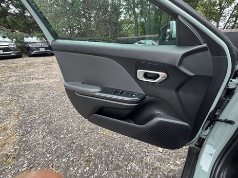 Used 2025 Kia K4 FWD image 18