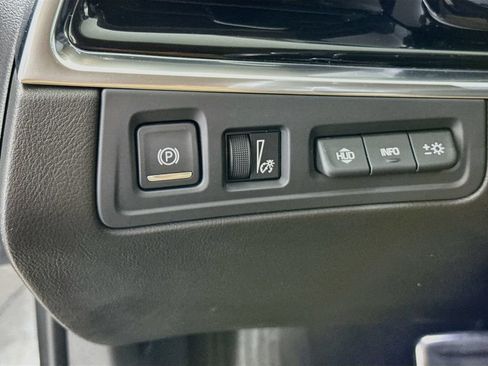 Used 2023 Cadillac XT6 Sport w/ LPO, ONYX Package AWD/4WD image 10