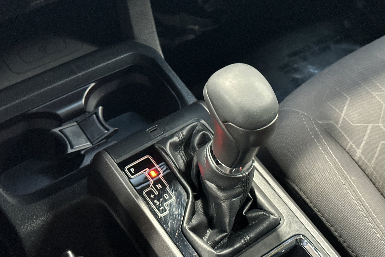 Used 2018 Toyota Tacoma TRD Sport w/ Technology Package RWD image 22