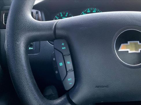 Used 2016 Chevrolet Impala LT image 23