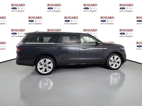 New 2025 Lincoln Navigator L Reserve AWD/4WD image 8