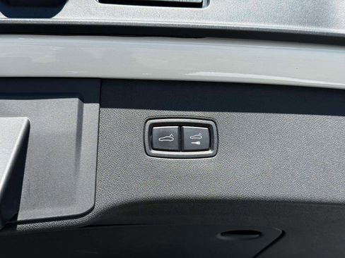 Used 2024 Porsche Cayenne AWD/4WD image 26