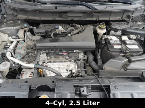 Used 2019 Nissan Rogue SV image 8