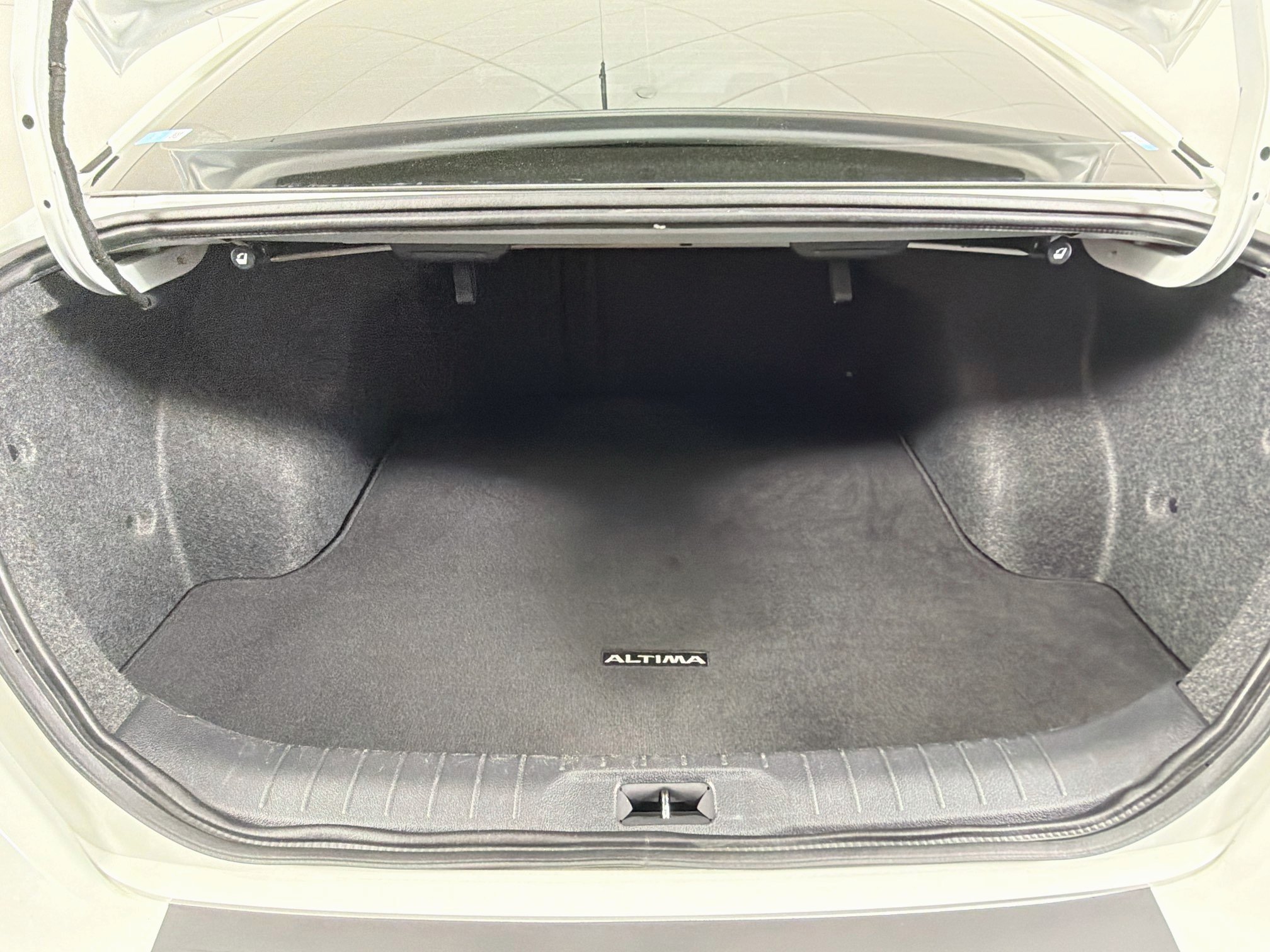 Used 2023 Nissan Altima 2.5 SR FWD image 26