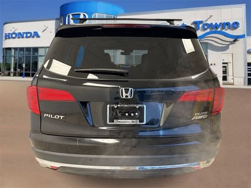 Certified 2017 Honda Pilot Elite image 7