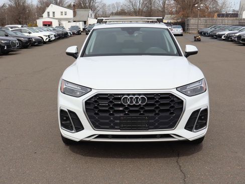 Used 2023 Audi Q5 2.0T Premium w/ Convenience Package image 2