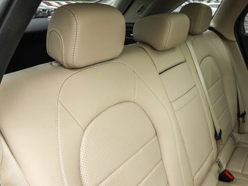 Used 2022 Mercedes-Benz GLC 300 4MATIC image 32