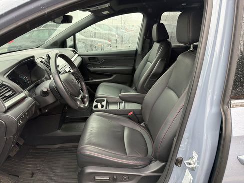 Used 2023 Honda Odyssey Sport image 12
