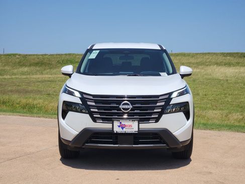 New 2026 Nissan Rogue SV w/ Cold Weather Package FWD image 6