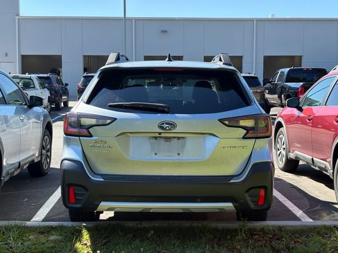 Used 2020 Subaru Outback Limited w/ Popular Package #2 AWD/4WD image 5