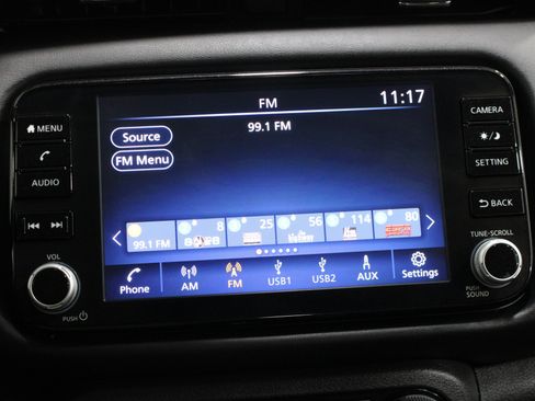 Used 2023 Nissan Kicks SR w/ SR Premium Package FWD image 13