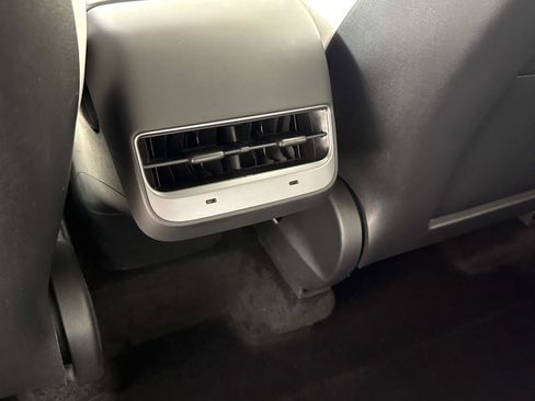 Used 2022 Tesla Model Y Performance AWD/4WD image 14