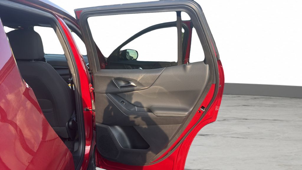 New 2026 Chevrolet Equinox LT w/ Safety and Technology Package FWD image 13