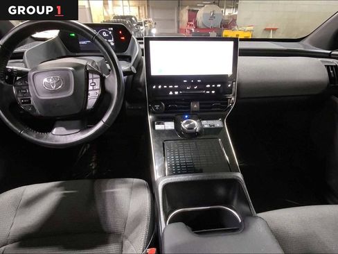 Used 2023 Toyota bZ4X XLE w/ Weather Package image 16
