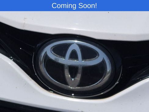 Used 2022 Toyota Camry LE FWD image 11