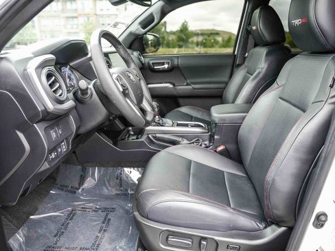 Used 2023 Toyota Tacoma TRD Pro AWD/4WD image 17
