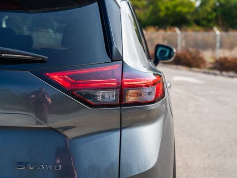 Used 2024 Nissan Rogue SV image 15