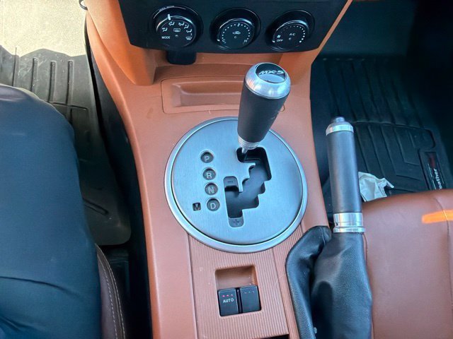 Used 2006 MAZDA MX-5 Miata Grand Touring w/ Premium Pkg RWD image 16