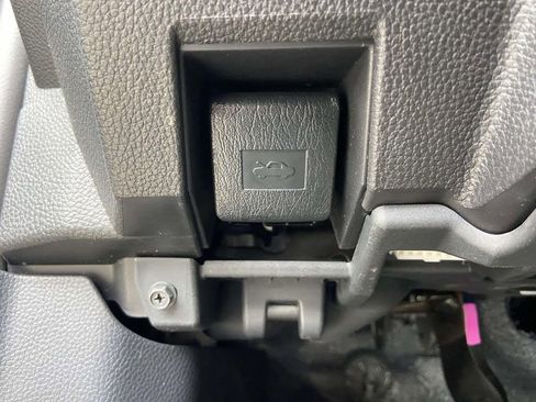 Used 2024 Toyota Tacoma TRD Sport image 32