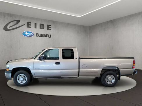 Used 2000 Chevrolet Silverado 2500 LS RWD image 4