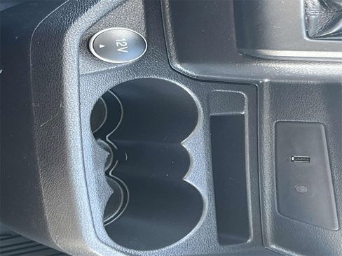Used 2019 Ford Transit 150 XLT image 19