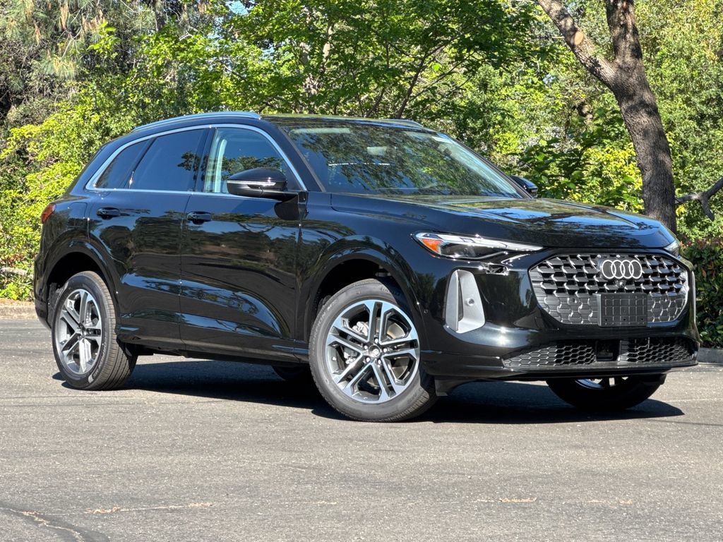 New 2026 Audi Q5 Premium AWD/4WD image 2