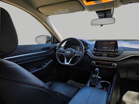 Used 2024 Nissan Altima 2.5 SR image 9